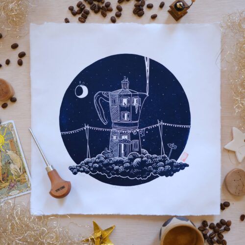 linogravure ; oeuvre originale ; atelier du lys ; Montpellier ; suzon bastide ; onirique ; rêve ; poésie ; liberté ; nuages ; céleste ; poétique ; bébé ; enfant ; mer ; ciel ; nuit ; étoiles ; lune ; nocturne ; café , chats ; cafetière ; linogravure onirique café céleste ; boutique