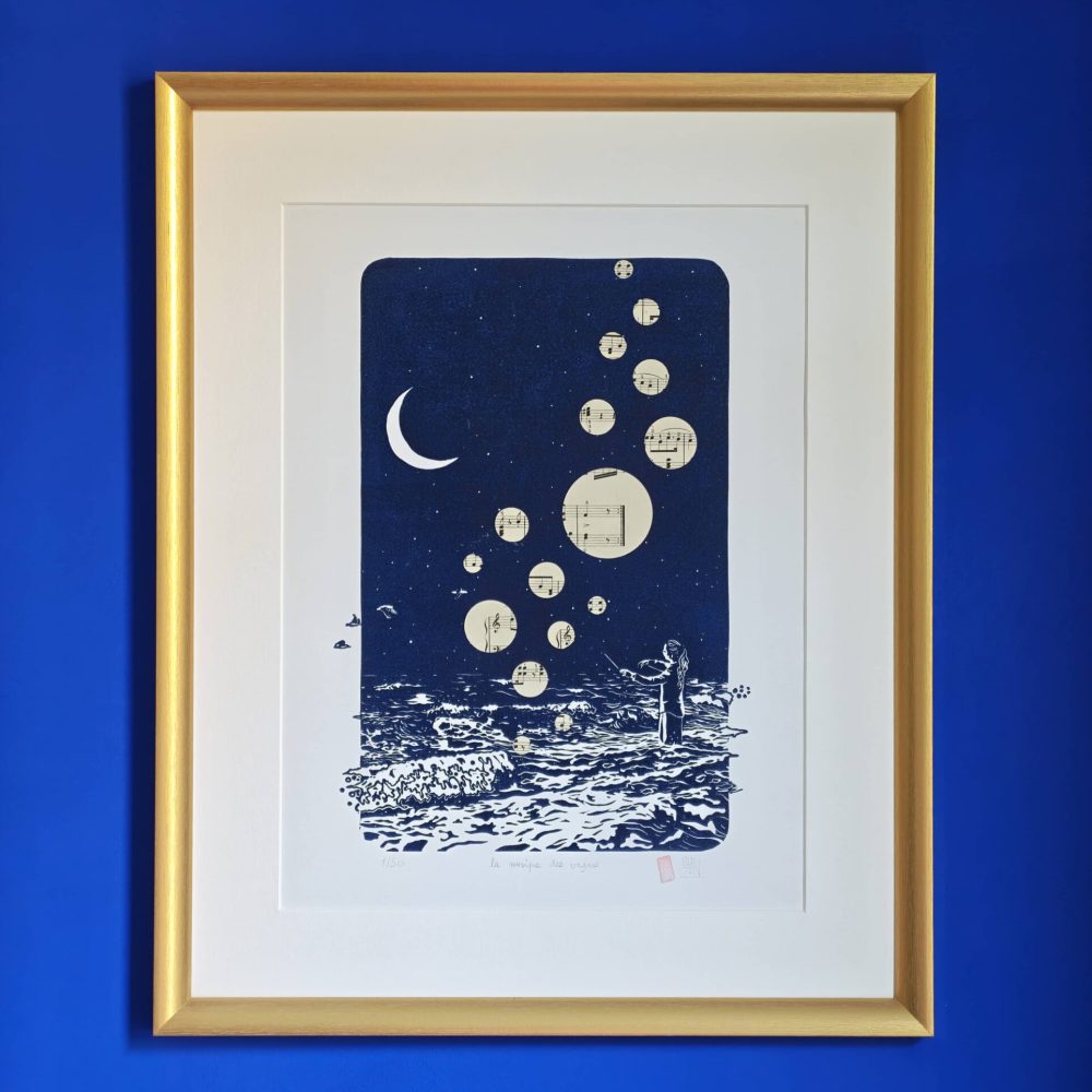 linogravure ; oeuvre originale ; atelier du lys ; Montpellier ; suzon bastide ; onirique ; rêve ; poésie ; liberté ; céleste ; poétique ; bébé ; enfant ; mer ; ciel ; nuit ; étoiles ; lune ; nocturne ; musique ; océan ; linogravure onirique ; magique